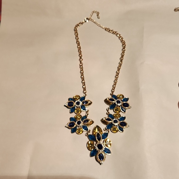 6pc Necklace Bundle A - Picture 2 of 7